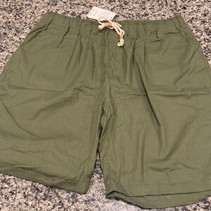 BNWT Women's Olive Green Drawstring cotton/linen Shorts size 3XL